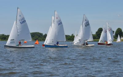 Dannebergers lead after start